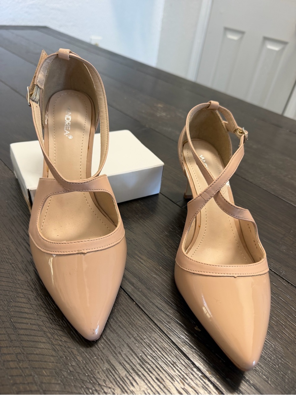 Andrea women's size 7.5 nude patent pointed toe heels cross strap